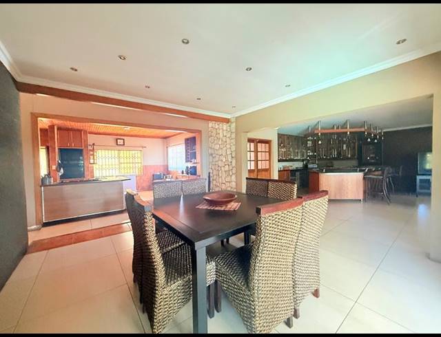 4 BEDROOM HOUSE FOR SALE IN FLORA GARDENS